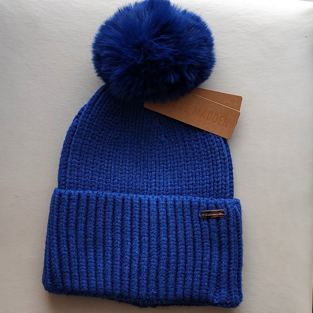 NWT Steve Madden Blue Knit Pom Pom Beanie Winter Hat